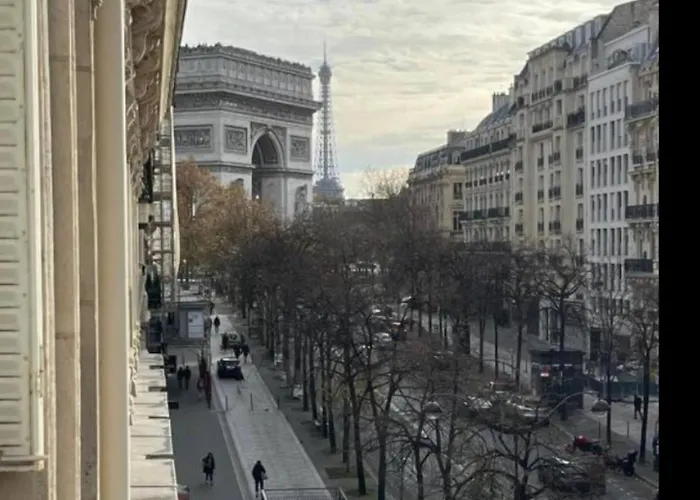 Cozy Nearby Champs Elysees 12 巴黎